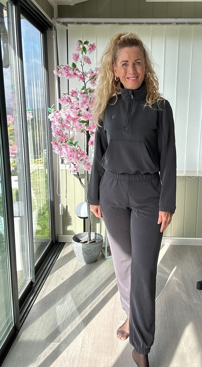 SERENITY BUKSE WASHED BLACK