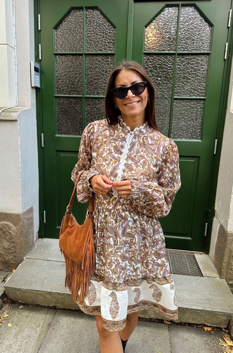 VILYRIDA O-NECK LS SHORT NEW DRESS/LN