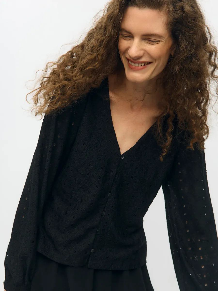 OBJLAILA L/S V-NECK TOP BLACK